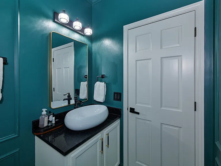 26300 W Chatham Dr — Photo 21