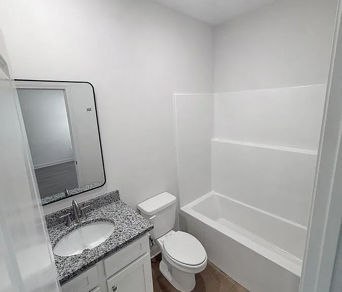 4225 Owen Pkwy #THE SQUARE AT MILL C — Photo 6