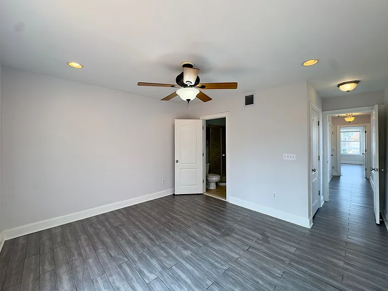 701 S Rose St — Photo 18