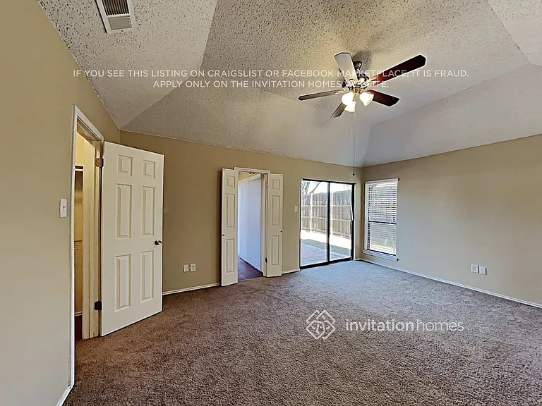 8713 Wood Glen Dr — Photo 10