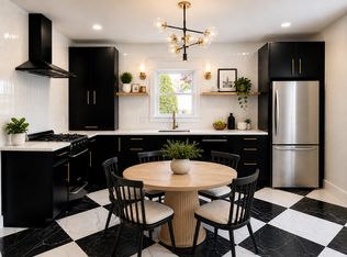 18 S 12th St #1, New Hyde Park, NY 11040