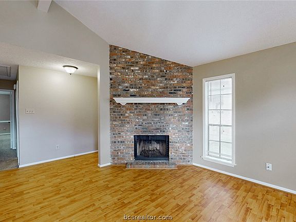 5th image of 2519 Cross Timbers Dr