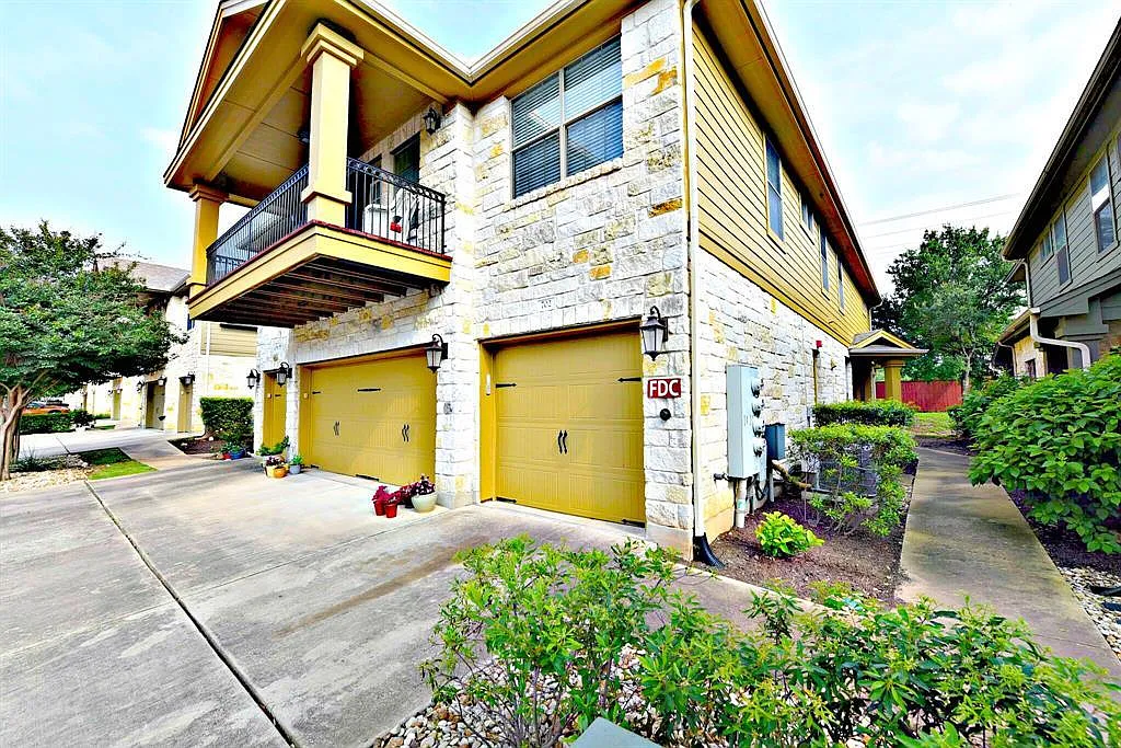 Building Photo - 14815 Avery Ranch Blvd #702