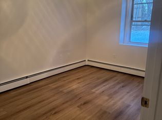 472 Bullocks Point Ave E, Riverside, RI 02915