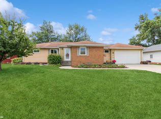 110 W Meadow Ln, Marshalltown, IA 50158