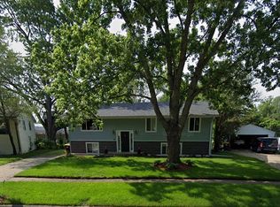 2107 Winters Dr, Loves Park, IL 61111