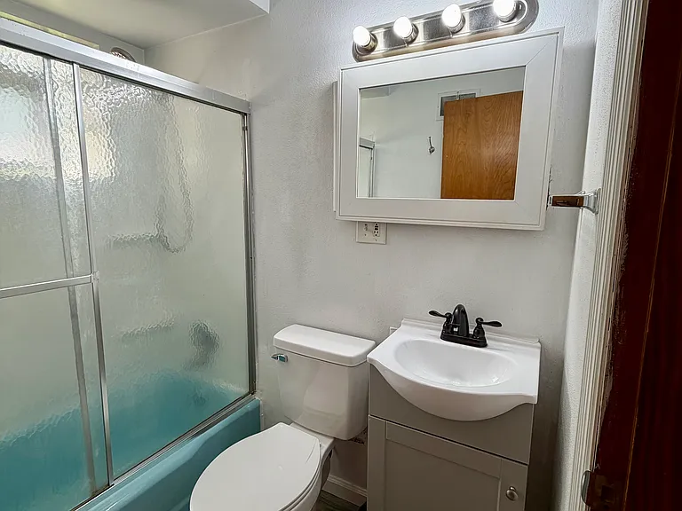 11 Rose Ct — Photo 2