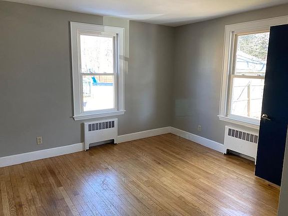 Bedroom 1 (first floor)