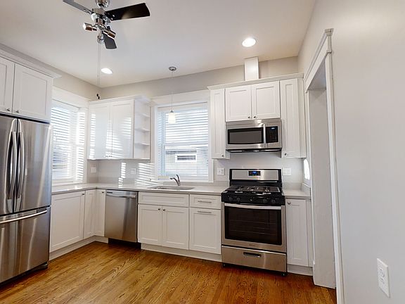 2nd image of 519 Woodbine Ave #1N