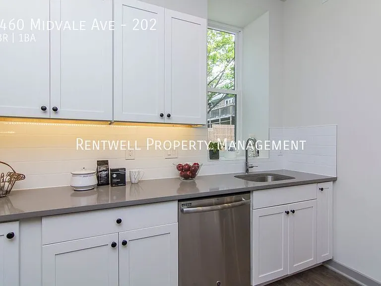 3460 Midvale Ave #202 — Photo 2