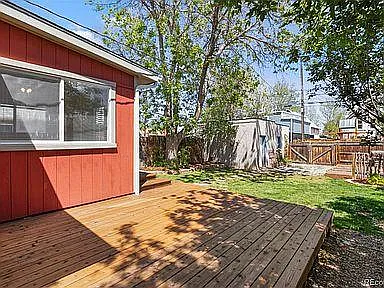 1386 Perry St — Photo 6