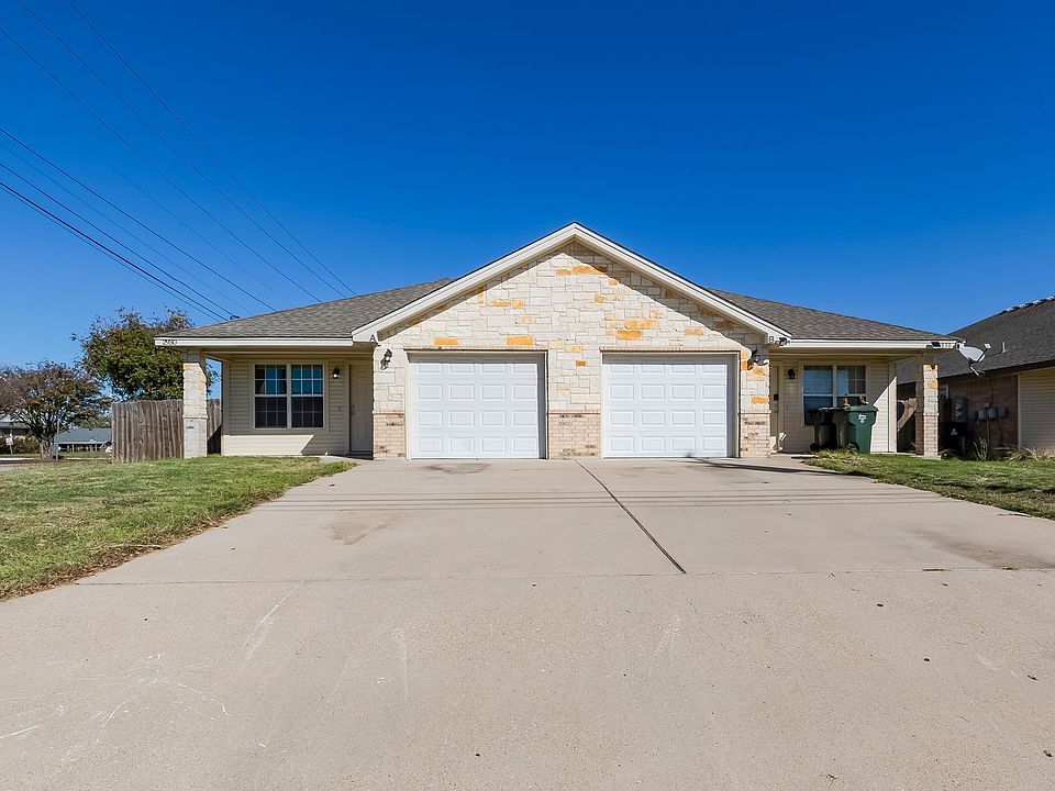 1st image of 2930 Saulsbury Dr #B
