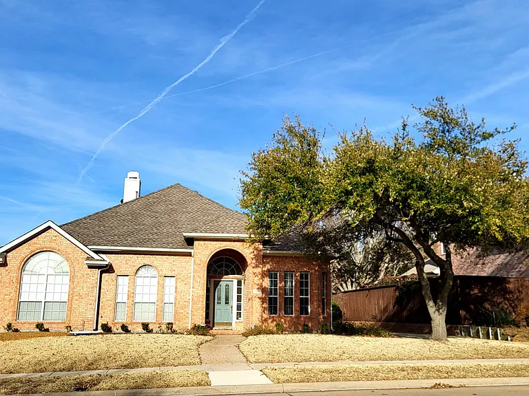2421 Micarta Dr — Photo 1