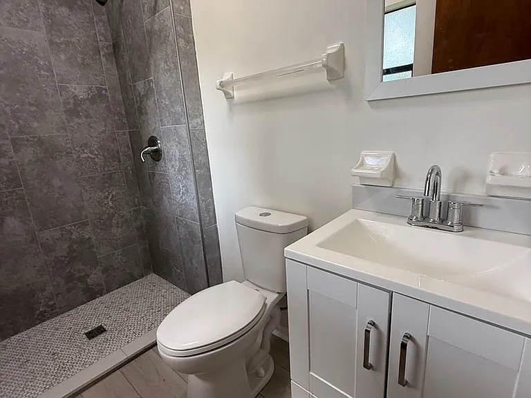 15615 NW 138th Dr — Photo 34