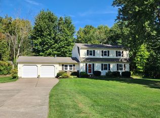 585 Bartlett Rd, Harborcreek, PA 16421