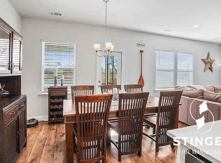 1174 Danner Dr — Photo 13