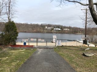 49 Ivy Hill Rd, Mahopac, NY 10541