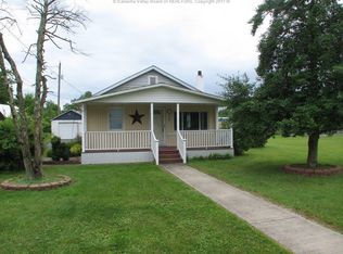 120 Handley St, Buffalo, WV 25033