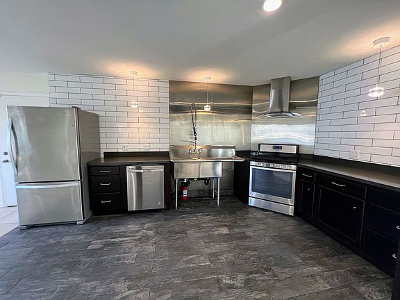 4th image of 3020 Meadow Grove Dr #B