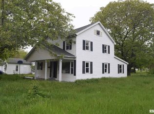 325 E Elm St, Waverly, IL 62692