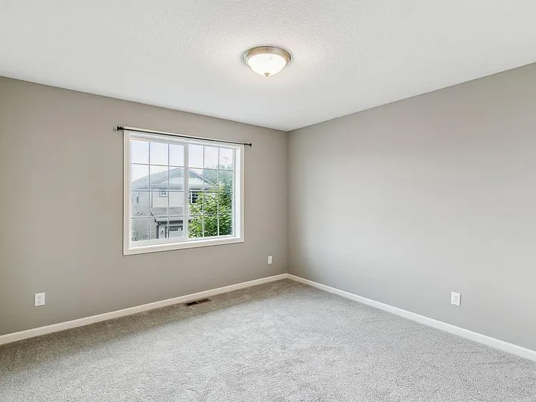 12420 Bataan St NE — Photo 24