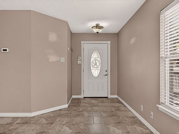 3rd image of 8210 Manderly Pl