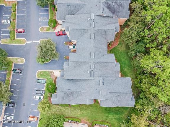 3rd image of 13810 SUTTON PARK Drive N #1127