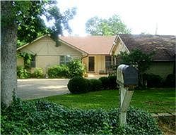 1st image of 2115 Castle Oaks Dr