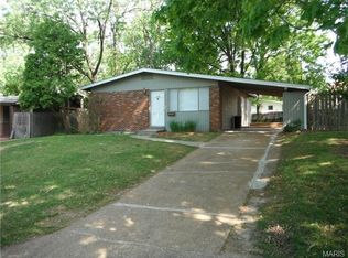 2505 Churchill Downs Dr, Florissant, MO 63033