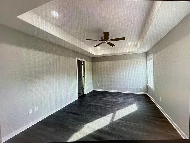1563 N Pershing St — Photo 15