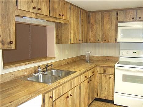 2nd image of 2531 Royal Pines Cir APT A