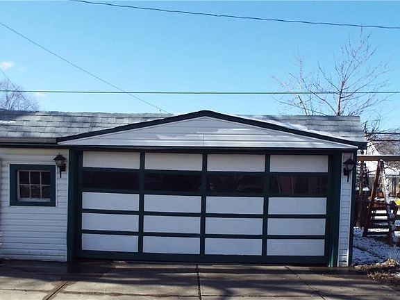 3rd image of 368 E 327th St