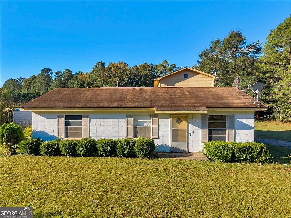 1st image of 742 Cary Rd