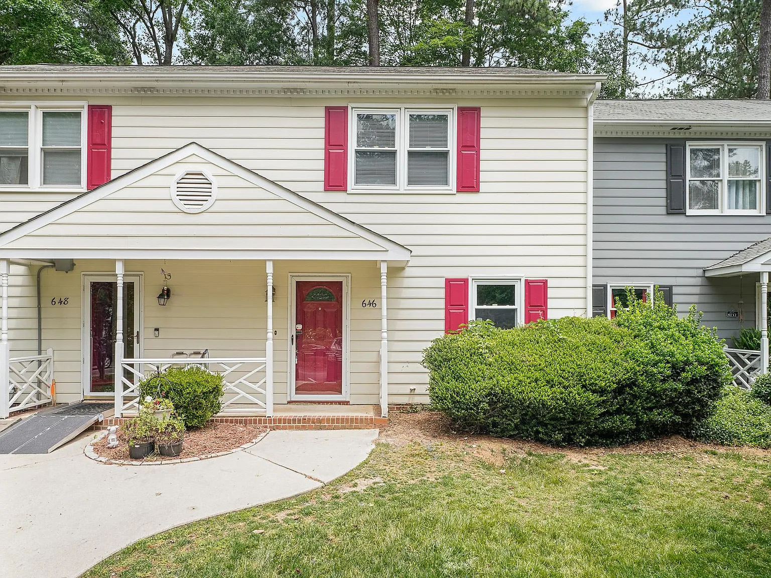 3 bed, 2.5 bath, 1367 sqft, $1,895 — Photo 1