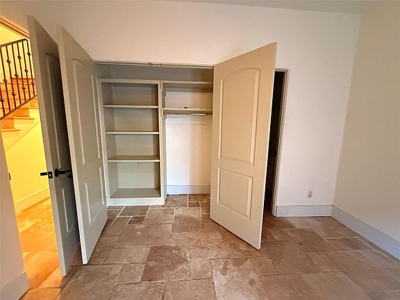 5th image of 4606 Austin St APT D