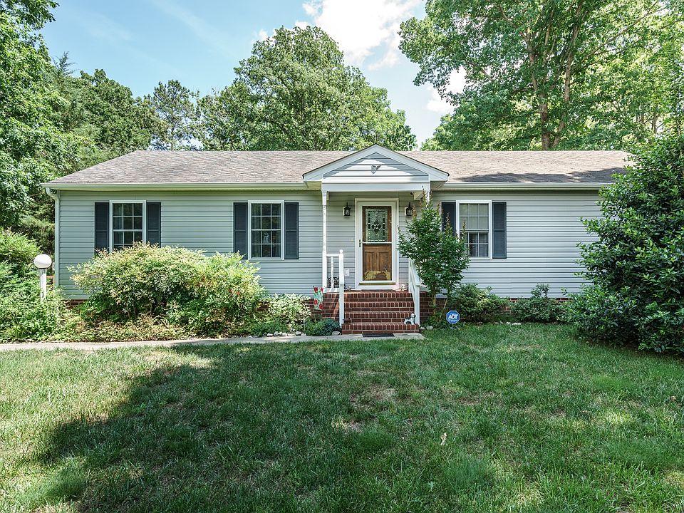 1st image of 6807 Sassafras Dr