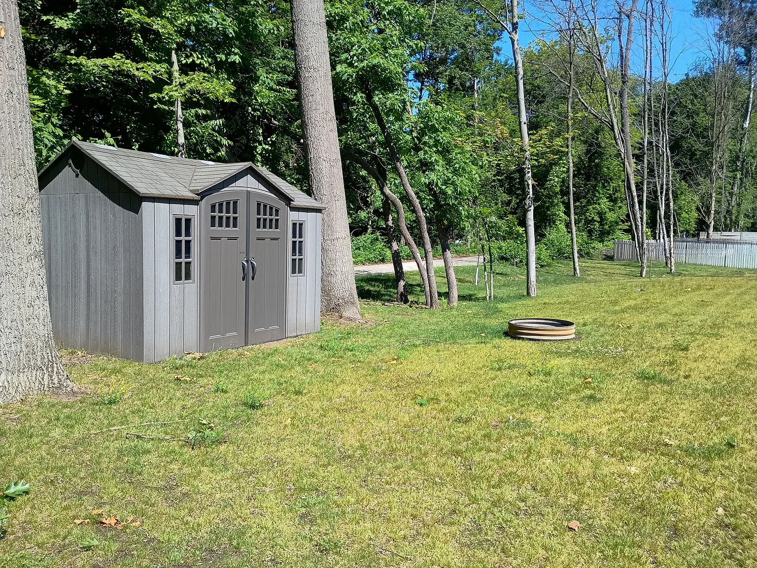3 bed, 1177 sqft, $2,300 — Photo 4