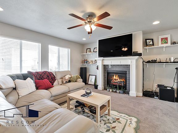 4th image of 1439 S Dunbar Ln