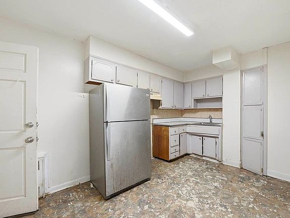 5th image of 2009 E 55th St Floor 1