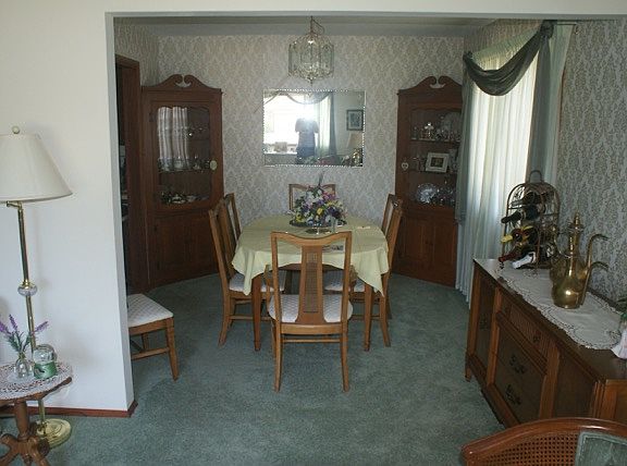 Formal dining room