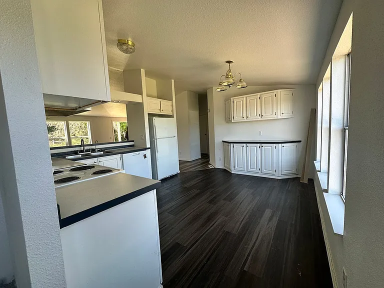 4655 NE Elliott Cir — Photo 9