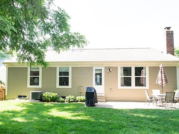 2nd image of 8414 Papillon Ave