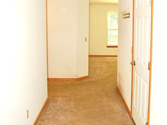 3rd image of 6373 Jefferson Ave