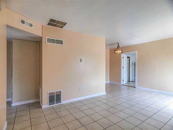 2nd image of 1310 Declovina St