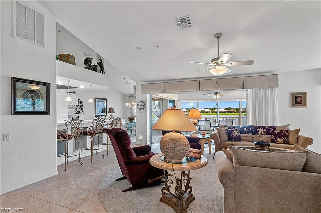 2 bed, 2.0 bath, 1446 sqft, $6,500 — Photo 2