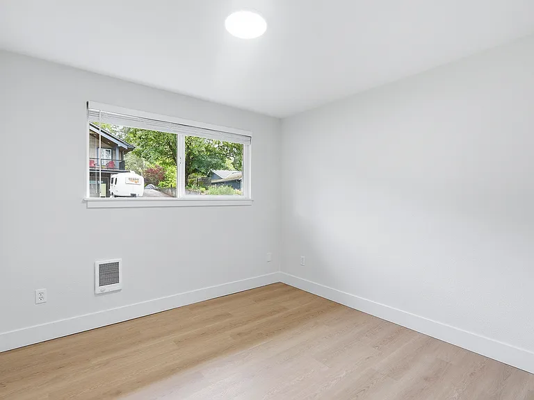 5735 SW 53rd Ave — Photo 12