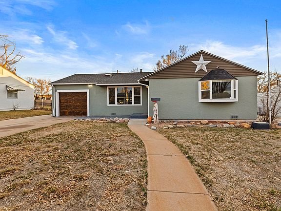 2nd image of 919 Alexander Cir