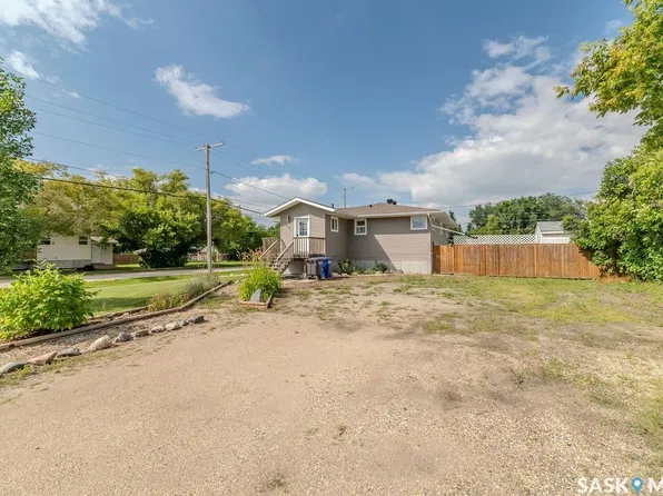 120 1st Street N, Wakaw, SK S0K 4P0