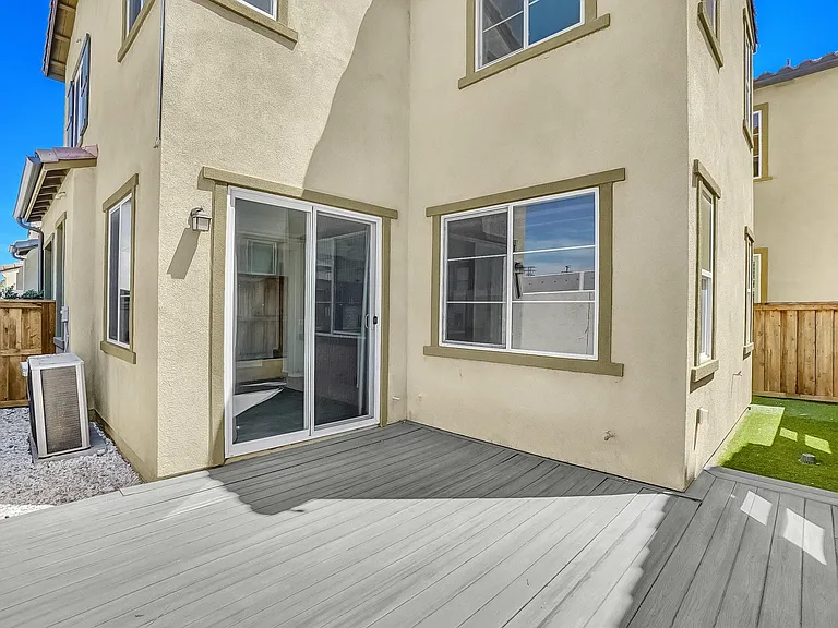 65 Linden Ln — Photo 10