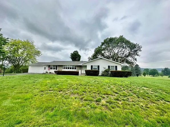 3 Fairway Ln, Horseheads, NY 14845